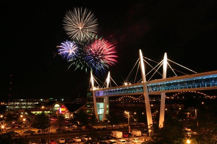 red white boom 2015