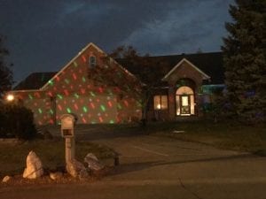 Merry Christmas! QC Scene Highlights The Christmas Lights of The Quad-Cities!