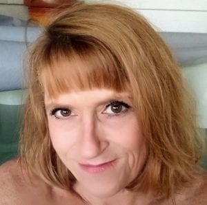Lora Adams at Moline’s Black Box Revives “Love, Loss and What I Wore”