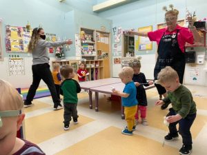Rare Quad-Cities Child-Care Therapist Helps Kids, Families Cope With Covid