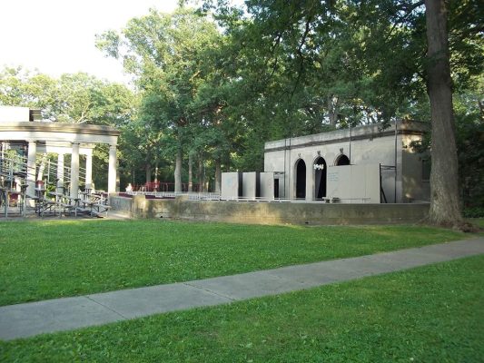 Genesius Guild Presents 'Taming Of The Shrew' At Rock Island Theater