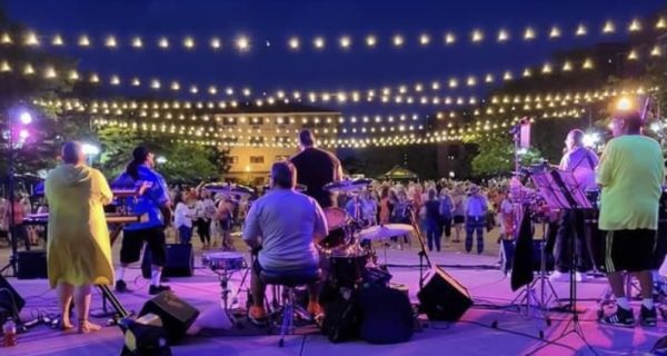 Get Groovy With Smooth Groove In East Moline On July 4!
