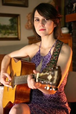 Bethann Heidgerken Playing Acoustic At Nerdspeak TONIGHT