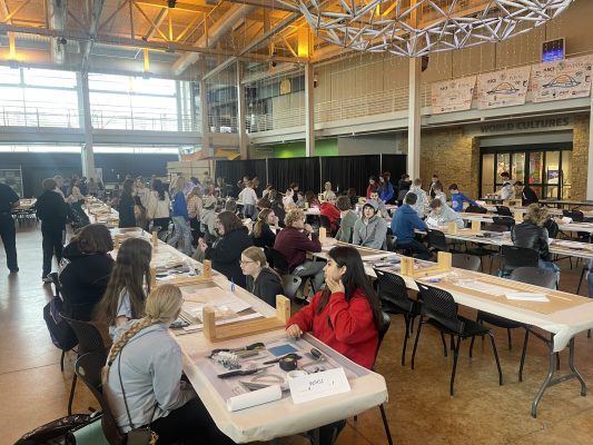 Rock Island's Washington Junior High STEM Club Teams Place Highly In Battle Of The Bridges