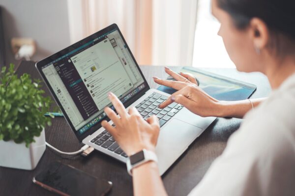 How Small Businesses in Iowa and Illinois Can Go Online - QuadCities