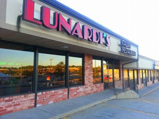 A Quad-Cities Classic Closing: Lunardi's Italian Restaurant Shutting Its Doors