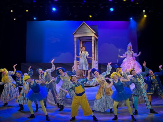 A scene from "The Wizard of O" at Circa '21, through Sept. 5, directed and choreographed by Tony Pari