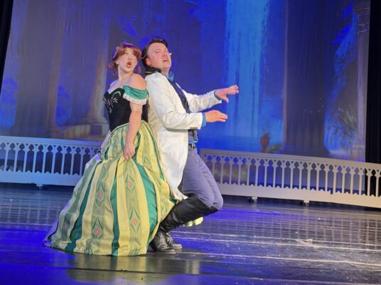 Callen Sederquist and Tyler Hennng as Anna and Hans in "Frozen."