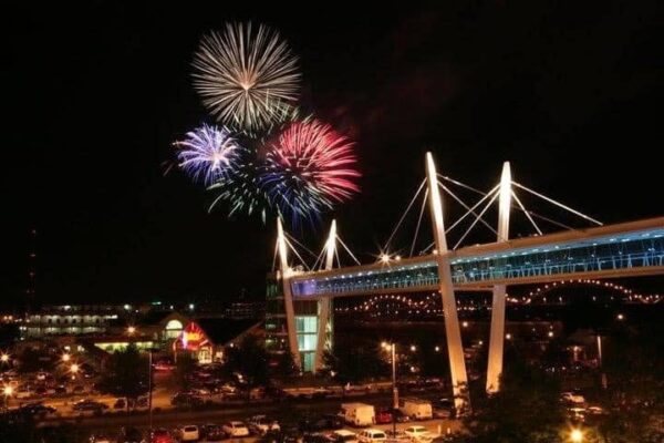 Fireworks seen with the Davenport Skybridge in the foreground. (credit: Red White & Boom)
